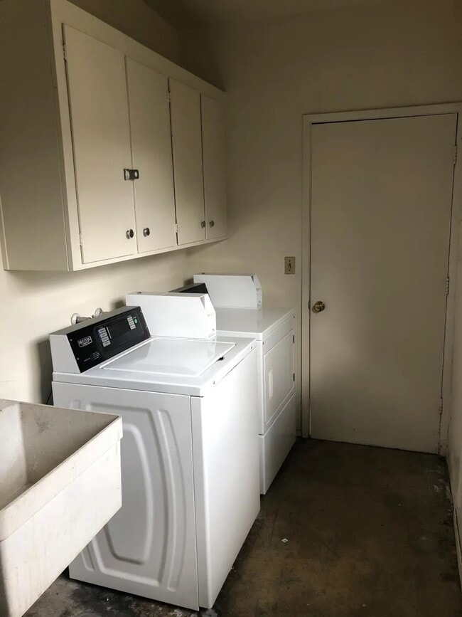 Photo - 2991 Neet Ave Apartment