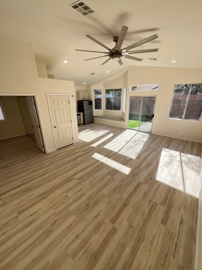 Foto del edificio - 2493 W Richmar Ave