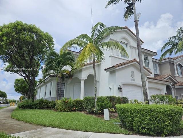 Foto principal - 8406 NW 108th Pl