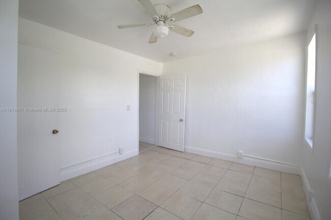 Foto del edificio - 1186 NW 103rd St