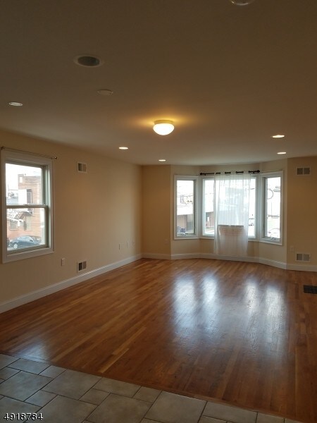 Building Photo - 201 Manor Ave