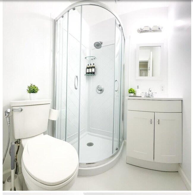 Baño compartido - 7515 Havelock St