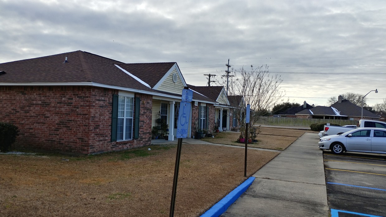 Building Photo - Eola Manor Senior Apartments