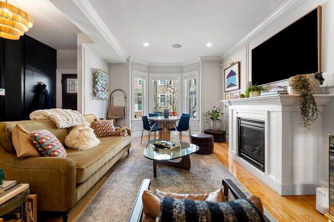 Foto del edificio - 687 E 6th St