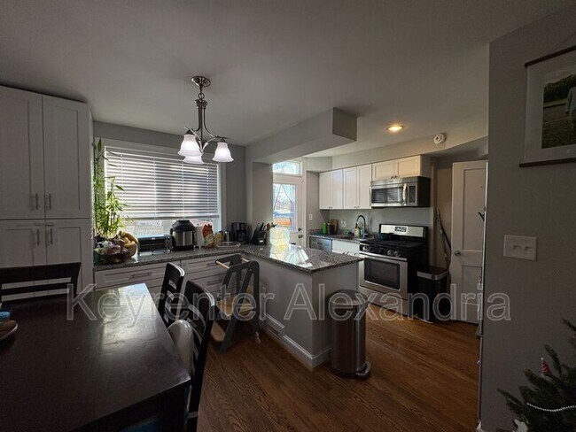 Foto del edificio - 105 Clifford Ave