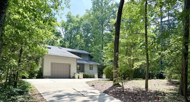 Building Photo - 15 Harvey Pl