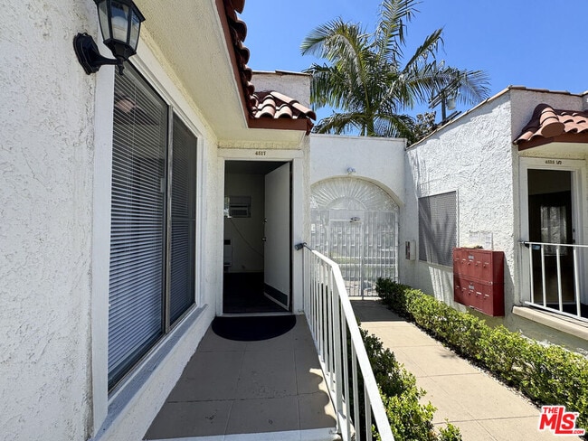 Building Photo - 4517 Franklin Ave