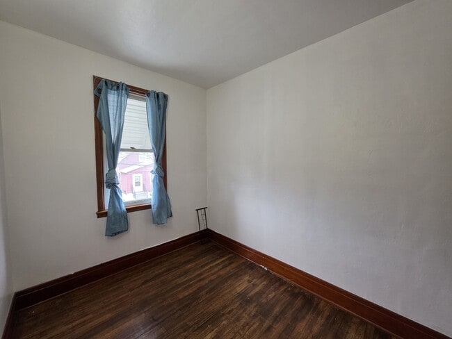 Foto del edificio - 325 Barnard St
