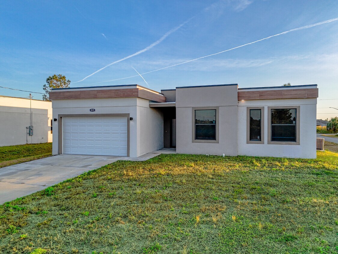 Photo - 2919 65th St W (Lehigh Acres, FL)