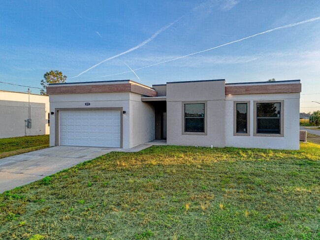 Photo - 2919 65th St W House