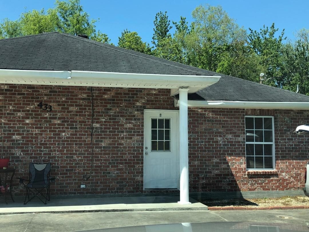 433 Idlewild Dr Unit B, Houma, LA 70364 Room for Rent in Houma, LA