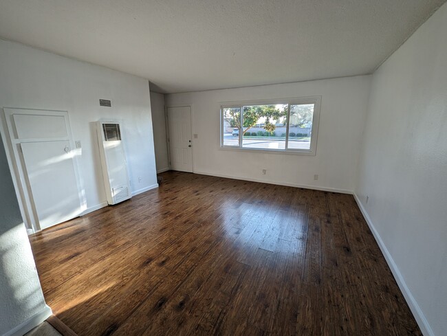 Living room - 15116 Orange Ave