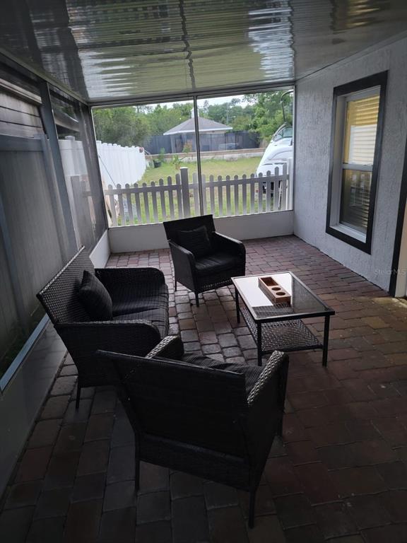 Building Photo - 2302 Rochelle Ave