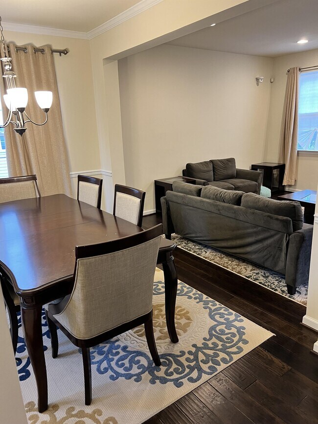 Foto del edificio - 7811 Stonebriar Dr