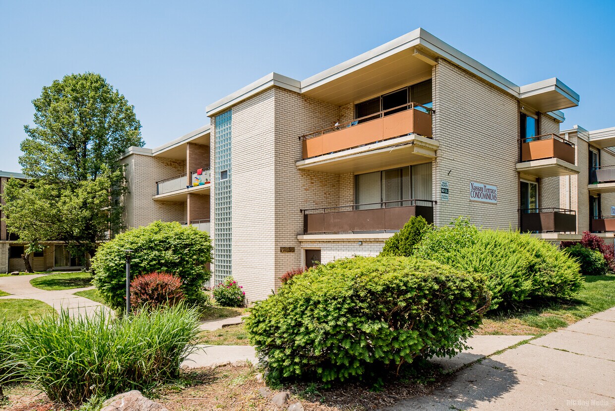 Foto principal - 12550 Fairview Ave