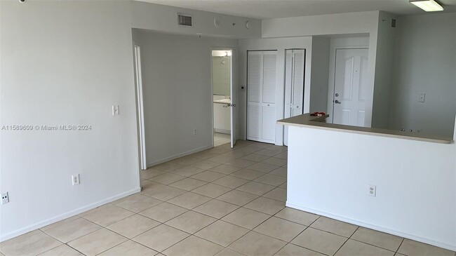 Foto del edificio - 5077 NW 7th St