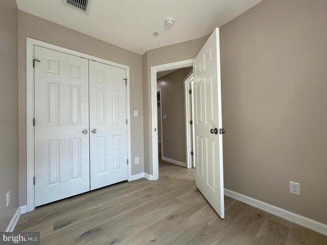 Building Photo - 430 High St