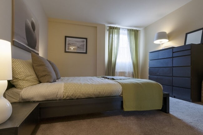 Interior Photo - The Metropolitan Bala