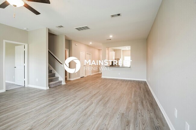 Building Photo - 5 Bedroom Pet-Friendly Home in Magnolia, TX with Main Street Renewal