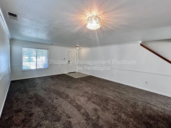 Building Photo - 6054 E Hampton Way