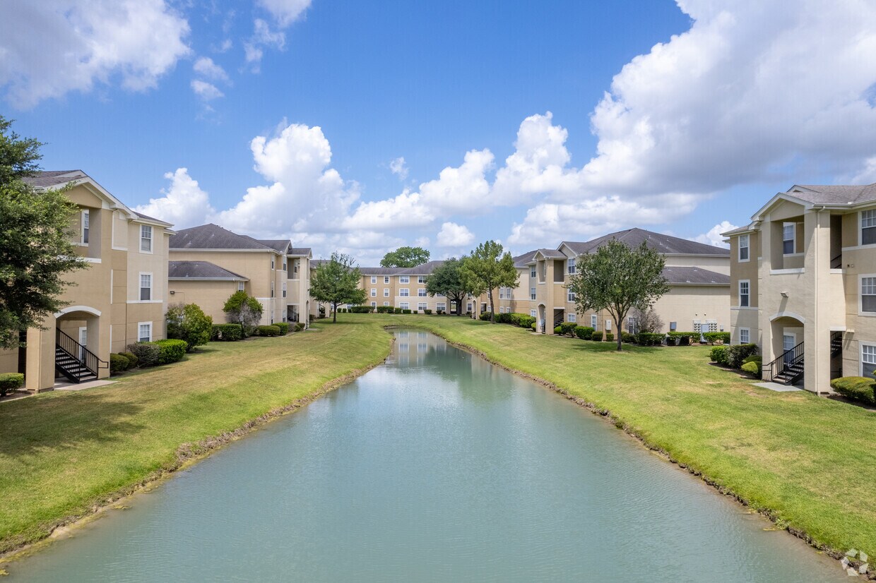 Foto principal - Matthew Ridge Apartments
