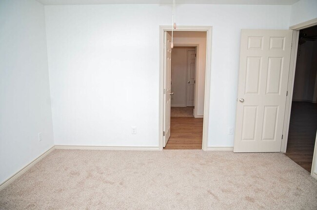 Foto del edificio - Your New Home Sweet Home Is Ready!