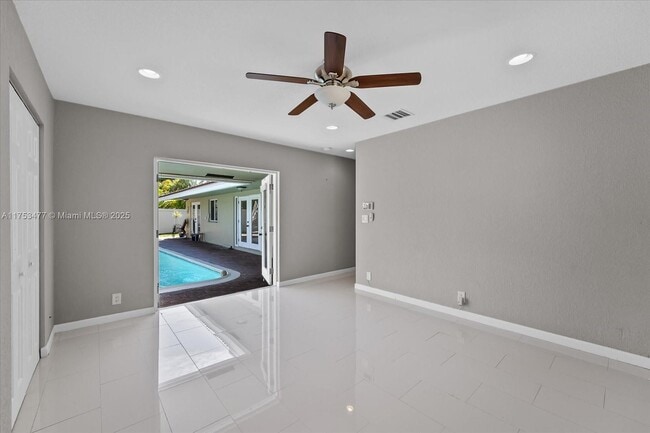 Foto del edificio - 1485 NE 57th St