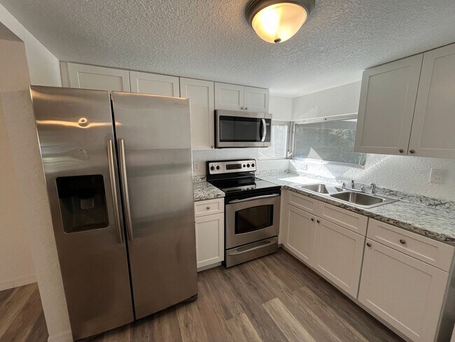 Foto del edificio - Seminole County POOL home with 3 bedrooms/...