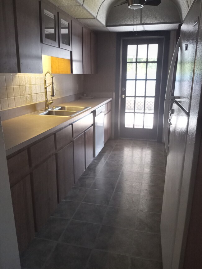 Foto del edificio - 6519 Case Ave