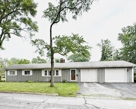 Building Photo - 3580 Dorchester Rd