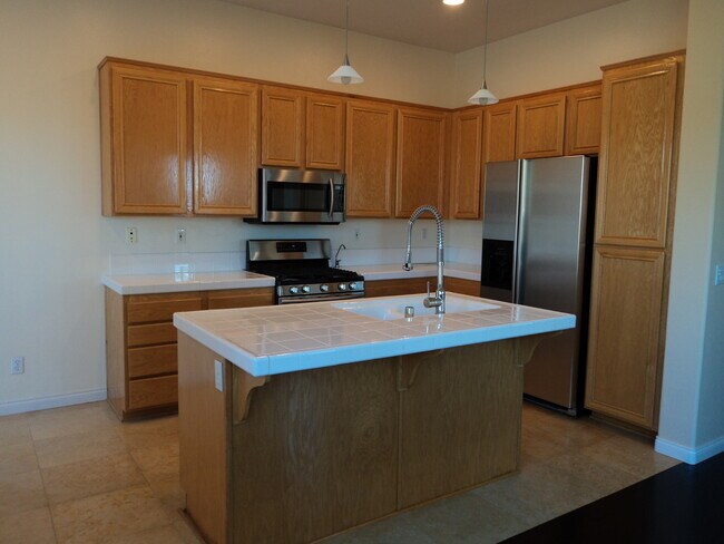 Foto del edificio - Elegant Scripps Ranch Home with 2 Car Garage!