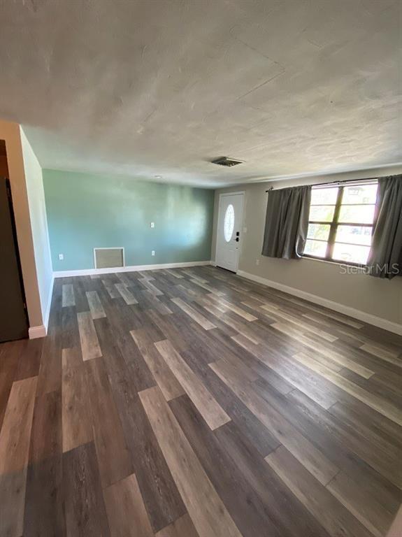 Foto del edificio - 6220 Glenwood Dr