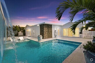 Building Photo - 246 Elwa Pl