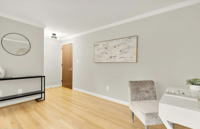 Building Photo - 2725 39th St NW