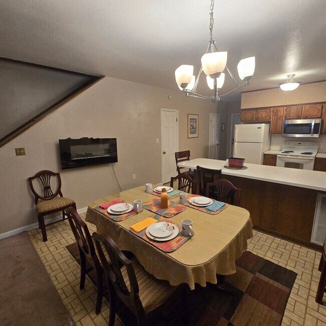 Foto del edificio - 2/1.5 Townhouse with Water, Trash, Sewer, ...