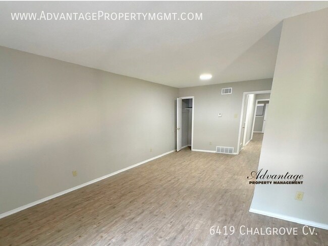 Foto del edificio - 6419 Chalgrove Cove