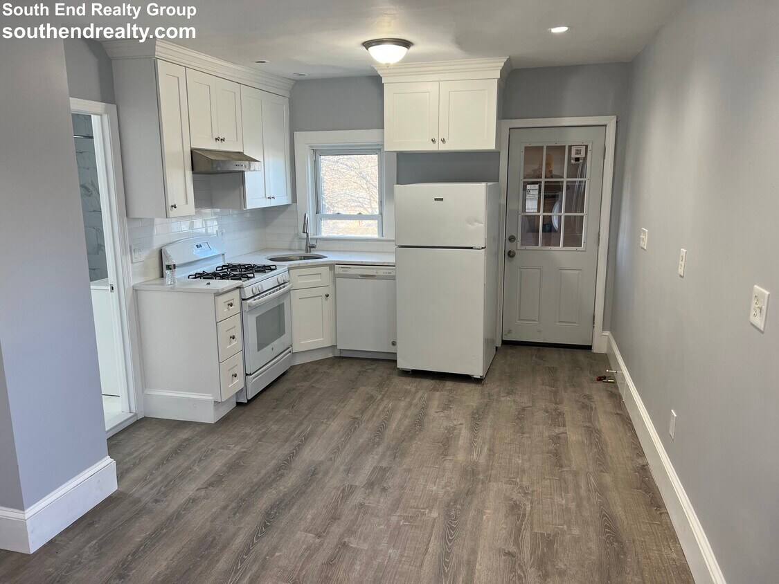 32 Stedman Ave, Braintree, MA 02184 Townhome Rentals in Braintree MA