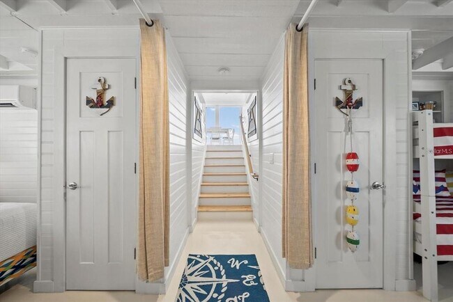 Foto del edificio - 3161 N Ocean Shore Blvd