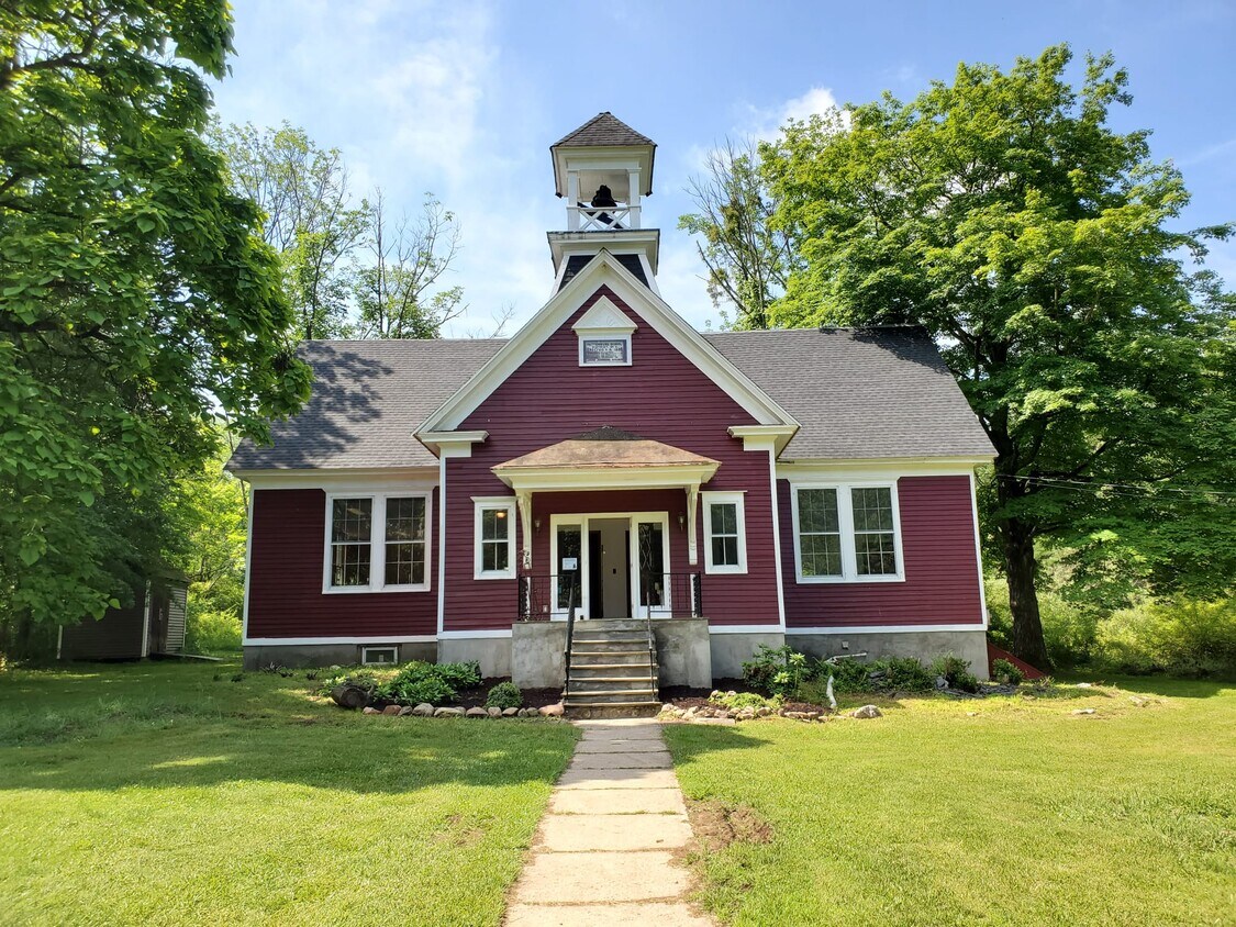 588 Main St, Asbury, NJ 08802 House Rental in Asbury, NJ