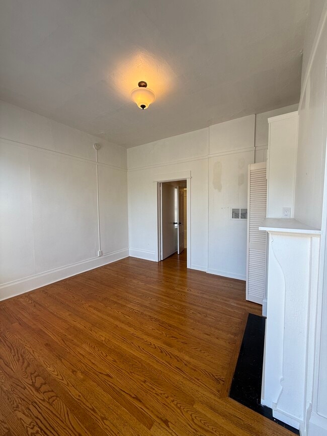 Photo - 1724 Waller St Apartment