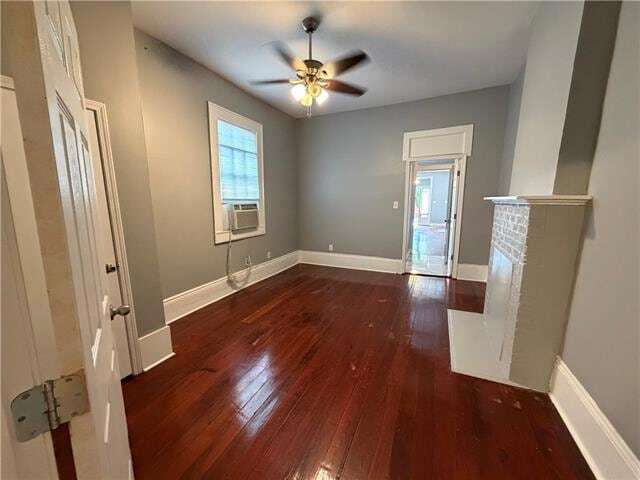 Foto del edificio - 8421 Cohn St