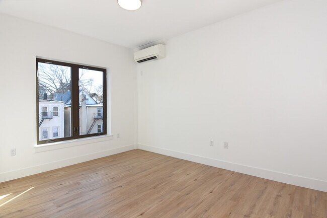 Foto del edificio - 515 N MacQuesten Pkwy