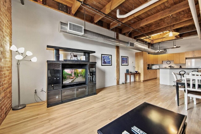 Foto del edificio - 1890 Wewatta St