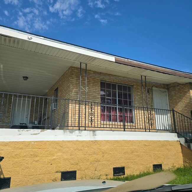 Open house on 08/22/25 from 2pm until 6pm and 8/22/25 from 11am until 2pm - 249 Acorn St