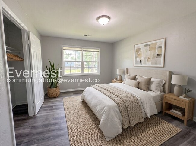Building Photo - 3318 Bonds Ave