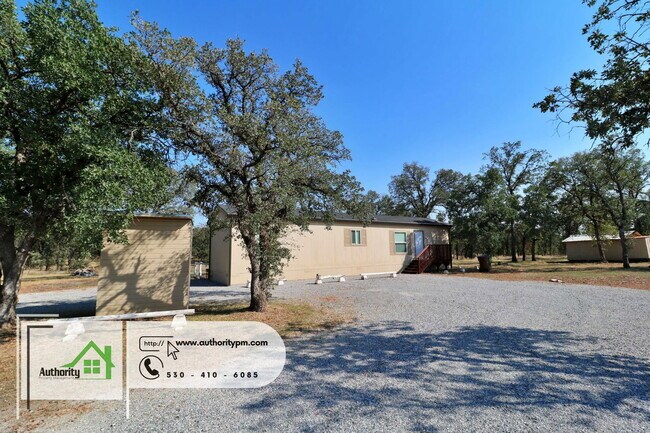 Foto del edificio - 21311 Old 44 Dr