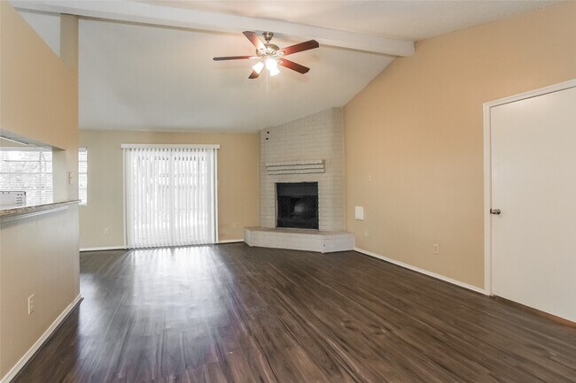 Foto del edificio - 3719 Lemon Tree Ln