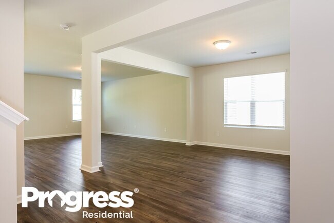 Building Photo - 508 Pollyanna Dr