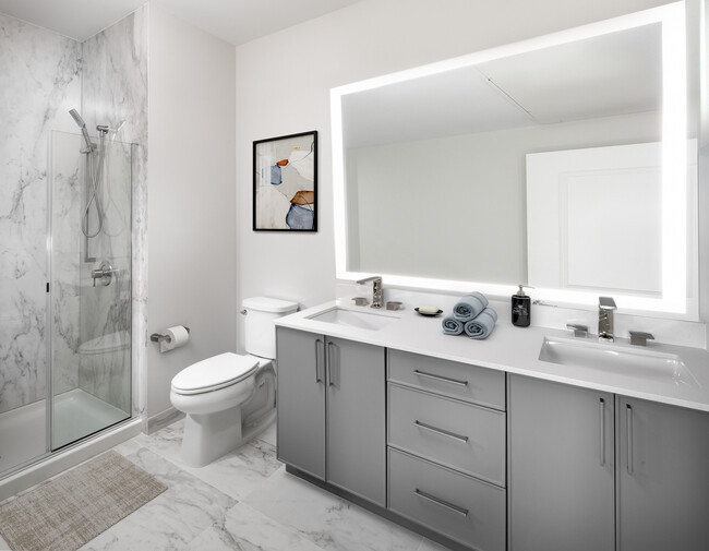 Baño de Signature Collection - Avalon Harbor Isle