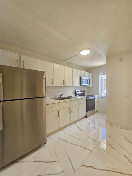 Foto principal - 1041 SE Monterey Rd
